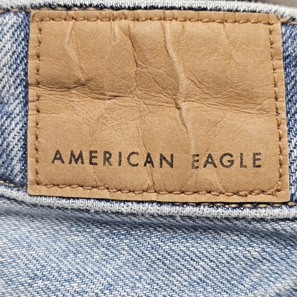 29 American Eagle Distressed Destroyed Mom Jean Women’s Size 4 - Picture 9 of 11